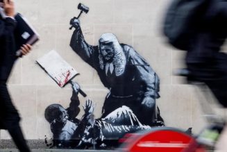 New Banksy Mural Hits London's Royal Courts of Justice