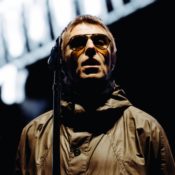 Oasis Dedicate "Live Forever" Performance to Minneapolis Shooting Victims