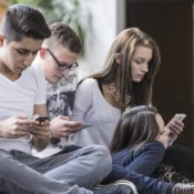 Sex, Ernährung, Lifestyle: Gefährliche Fehlinformationen auf TikTok | MDR.DE