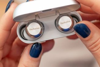 Tap Into an Immersive Soundscape on the Green With Technics' AZ100 Earbuds