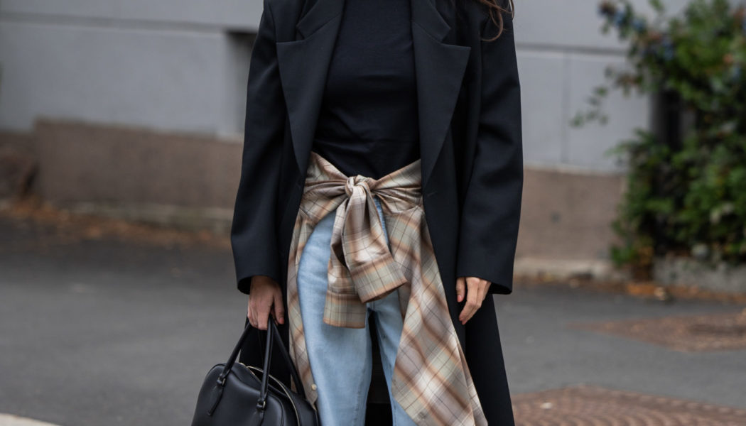 We’ve Tried on Hundreds of Wide-Leg Jeans Between Us—We’re Certain These 8 Are the Very Best