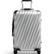 100k+ Delta Miles Later, I've Finally Figured Out the Secret(s) to Flying With Just a Carry-On