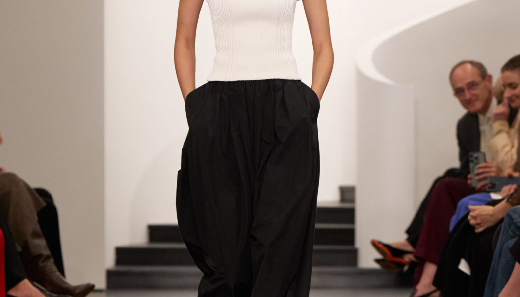 7 Minimalist Trends To Steal From The Most Recent Runways
