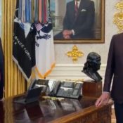 Andrea Bocelli Serenades Trump at Oval Office, Will Return for White House Performance in December
