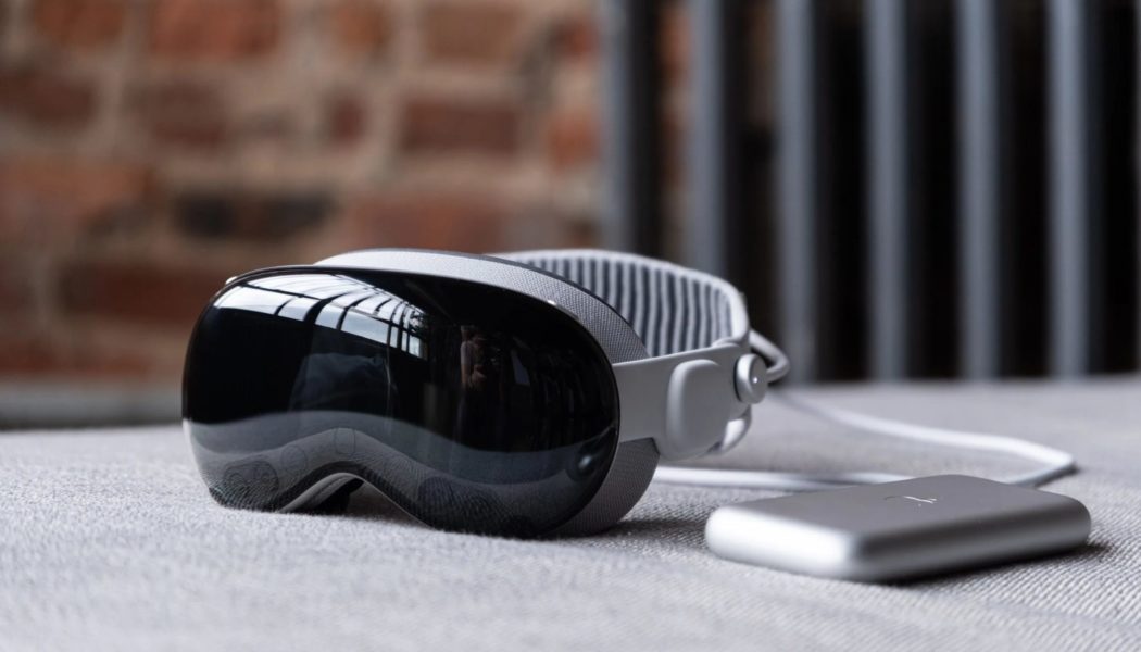 Apple sidelines lighter Vision Pro to prioritize smart glasses