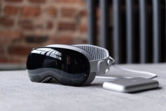 Apple sidelines lighter Vision Pro to prioritize smart glasses
