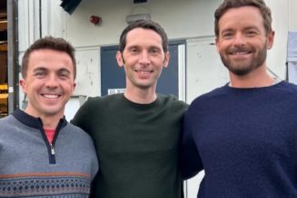 Frankie Muniz Shares First Look Set Photos of Brothers Reuniting in 'Malcolm in the Middle' Reboot