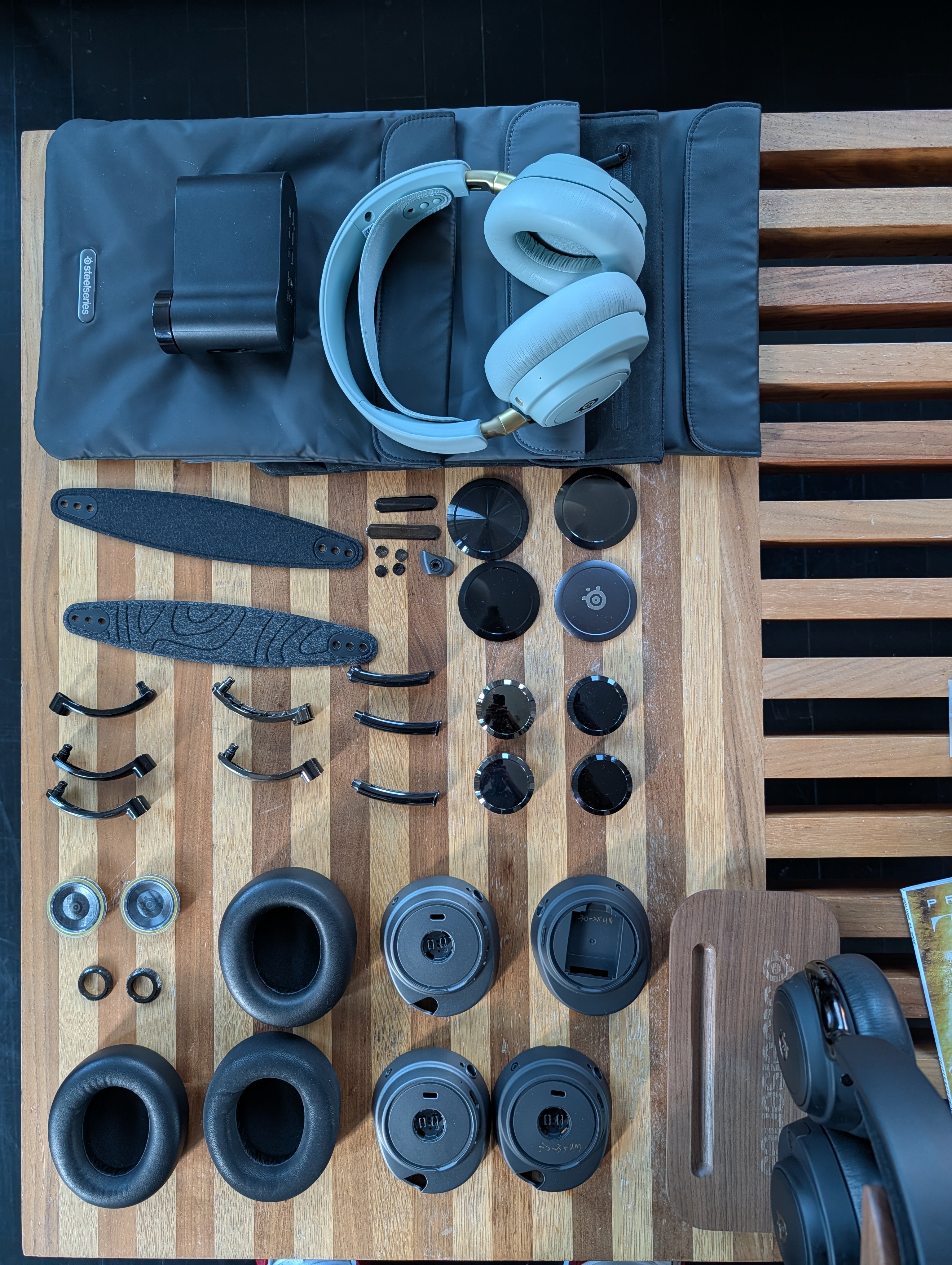 SteelSeries Arctis Nova Elite