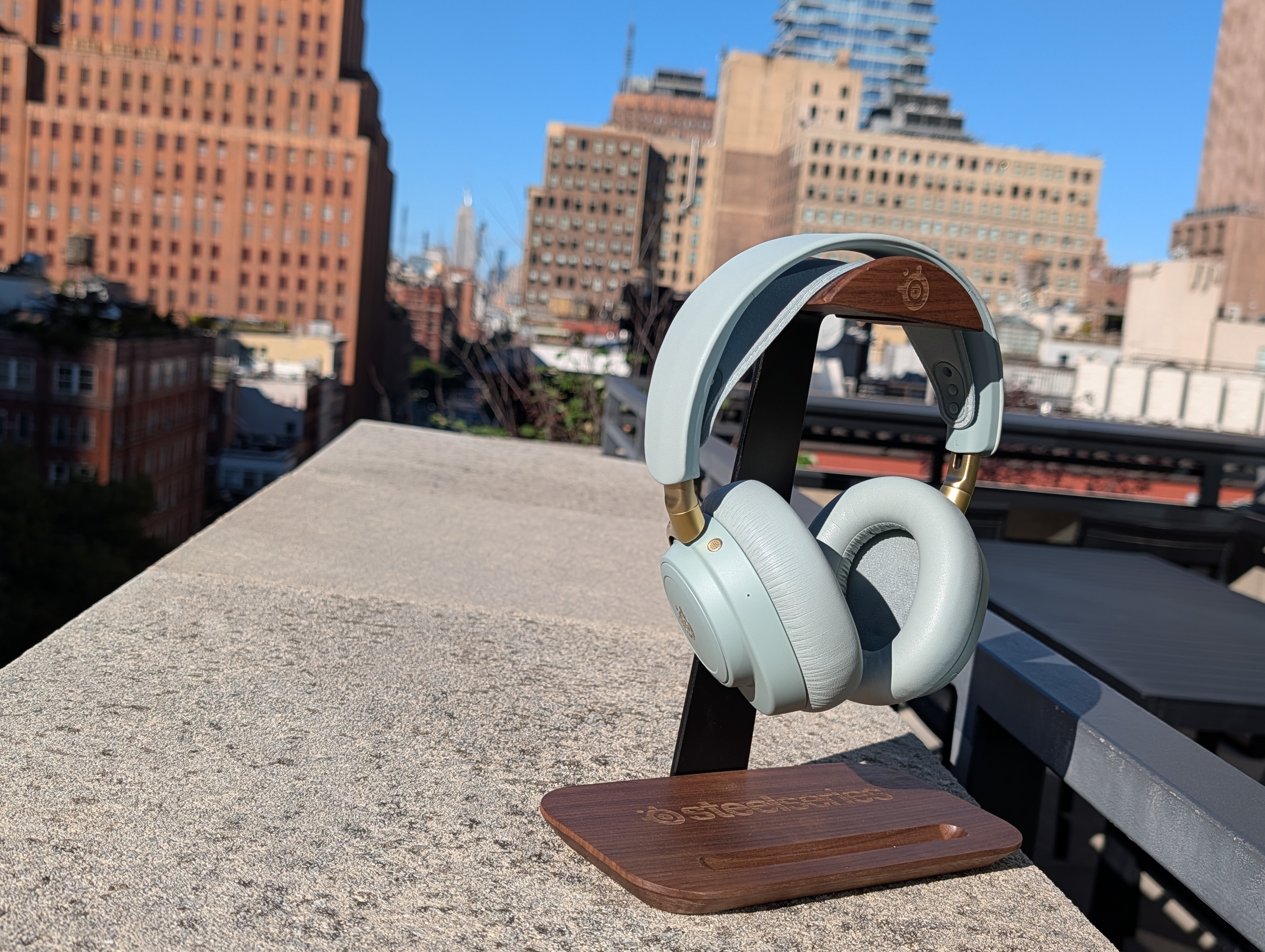 SteelSeries Arctis Nova Elite