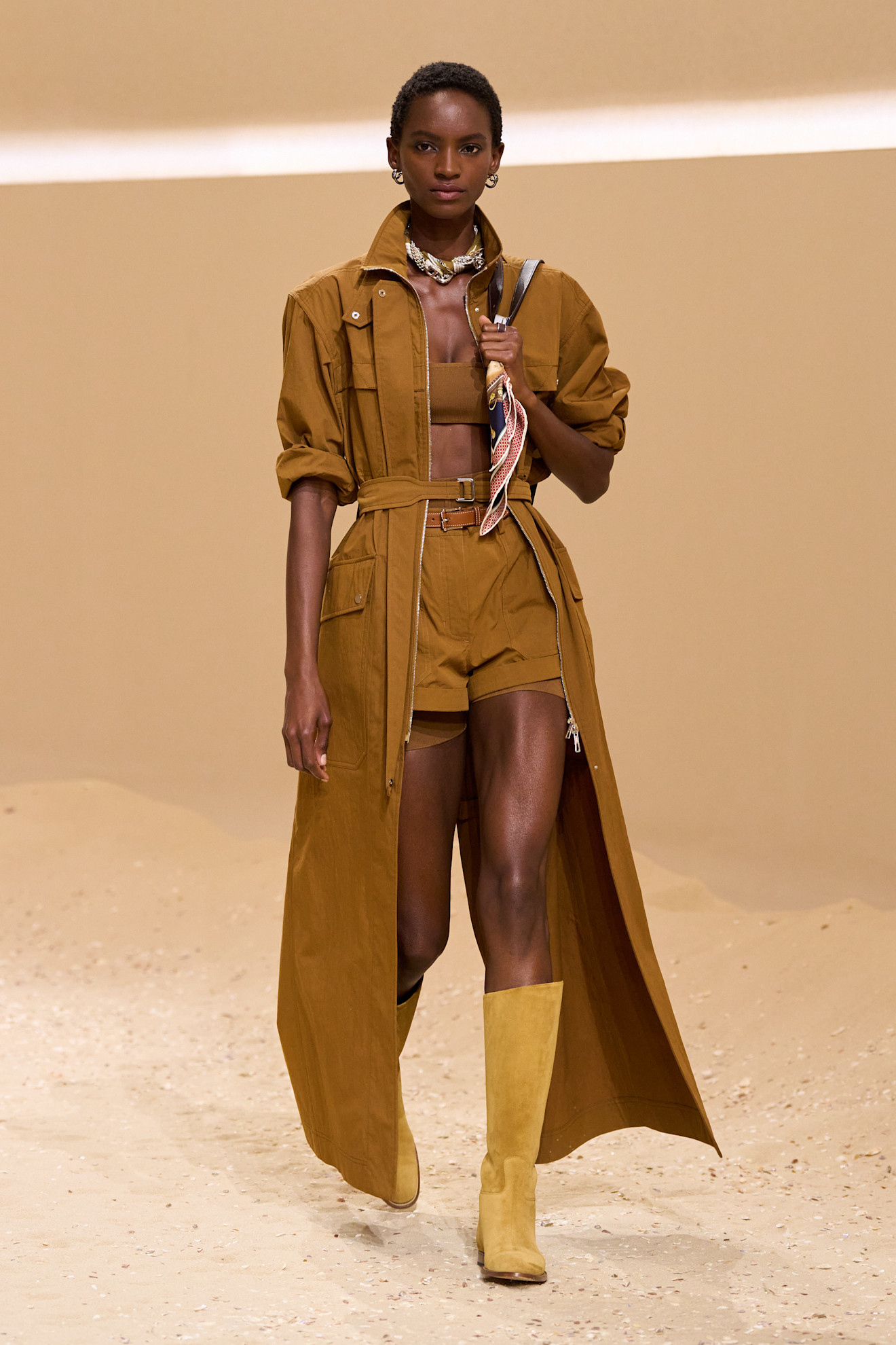 A model walks the Herm&amp;egrave;s spring 2026 runway show in paris.