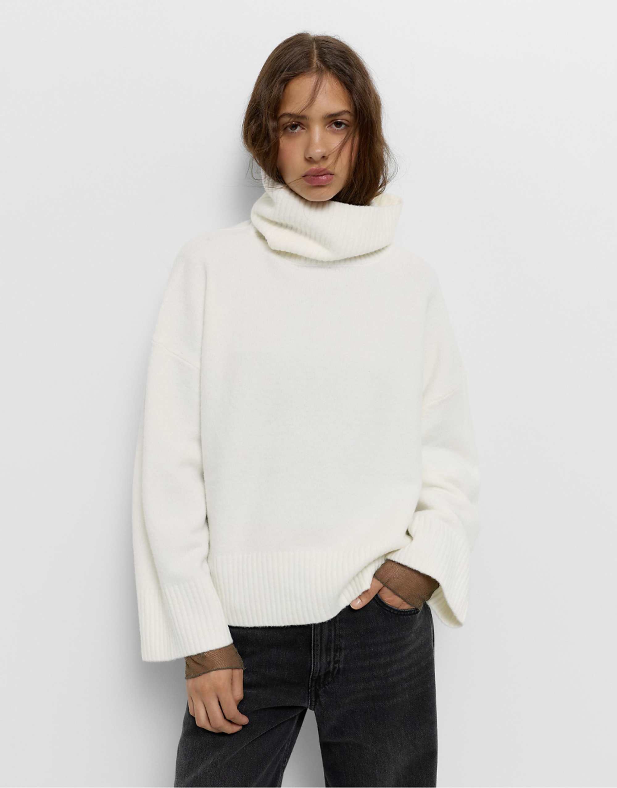 Pull&amp;amp;bear Soft Knit High Neck Jumper in Off White