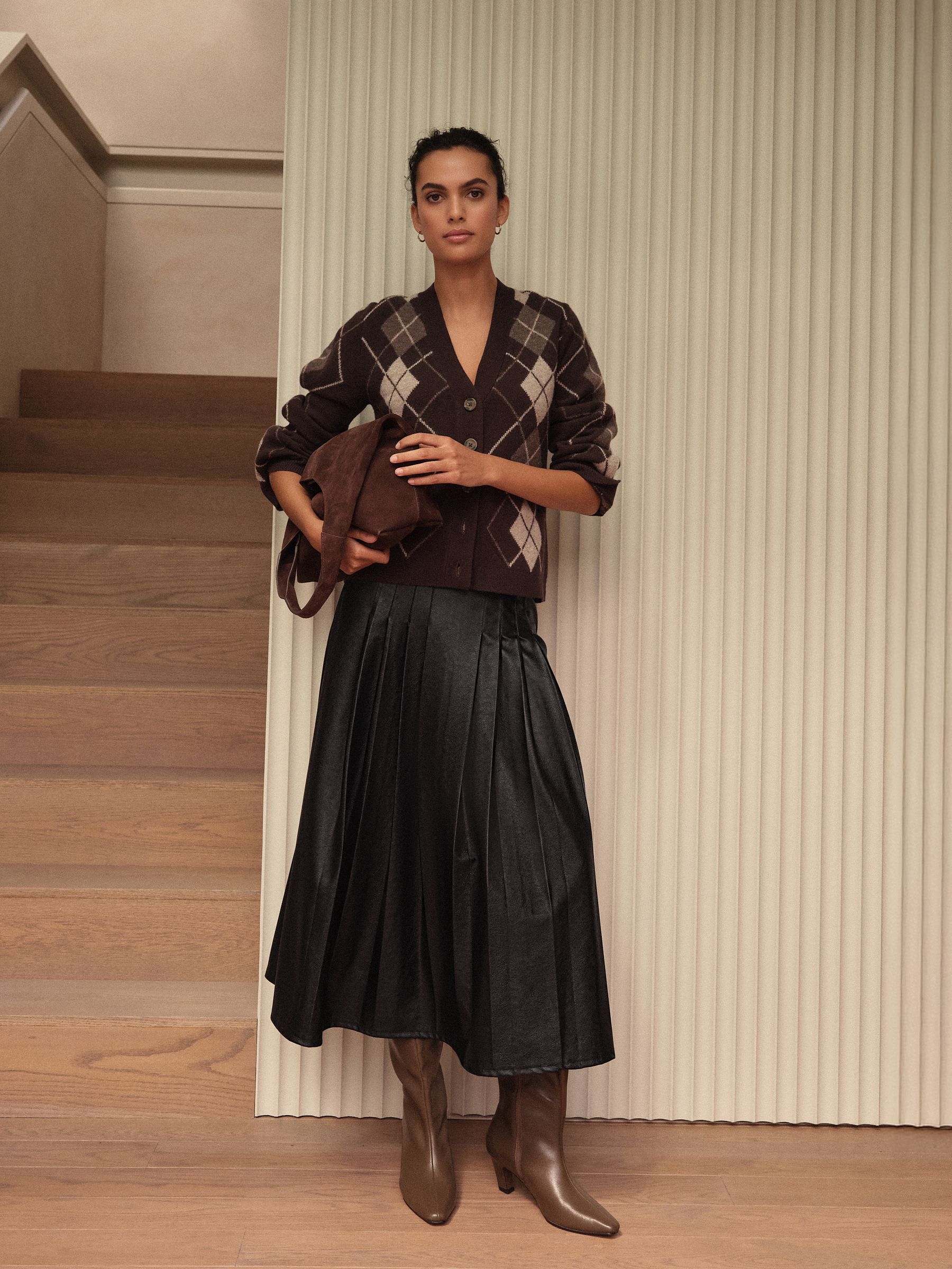 Chocolate Brown Argyle 100% Merino Wool N. Premium Cardigan