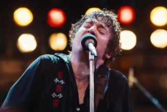 Jeremy Allen White Sings Bruce Springsteen's "Born to Run" in New Deliver Me From Nowhere Clip