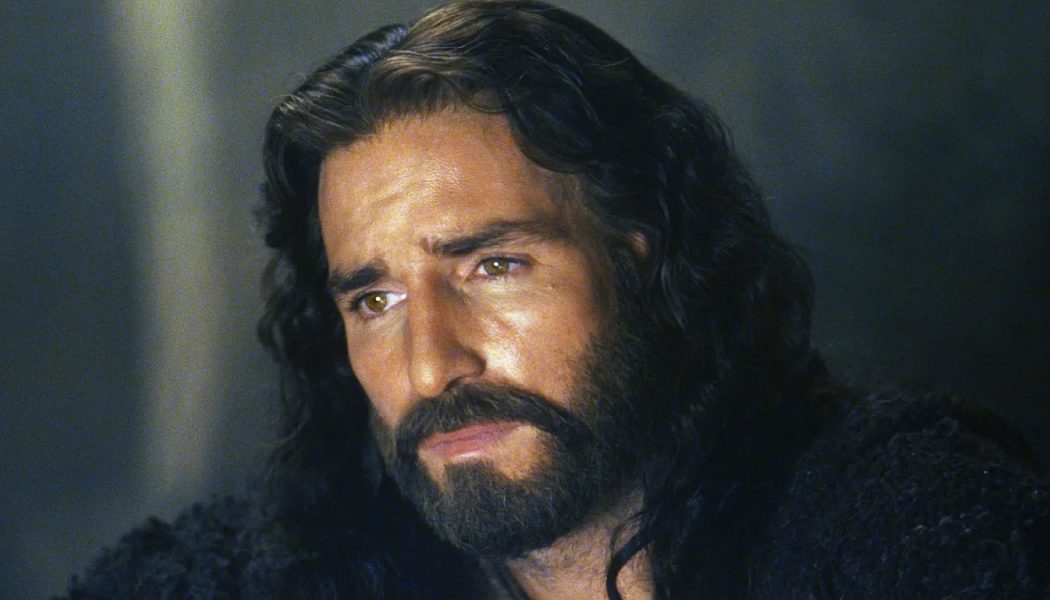 Mel Gibson to Recast Jesus for The Passion of the Christ Sequel