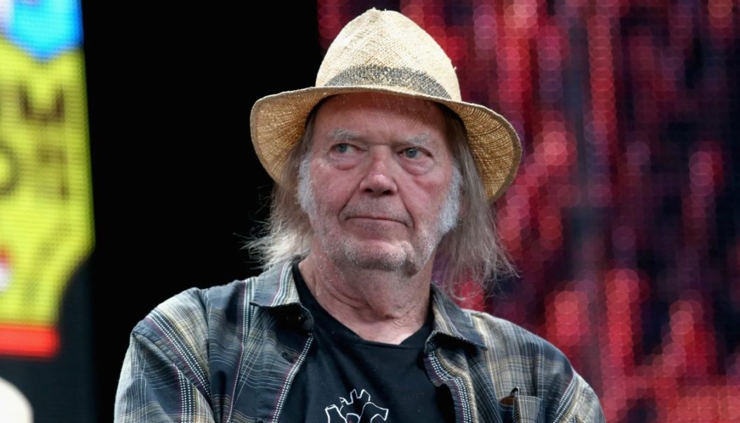 Neil Young Pulling Music from Amazon, Calls for Boycott: "Support Your Community"