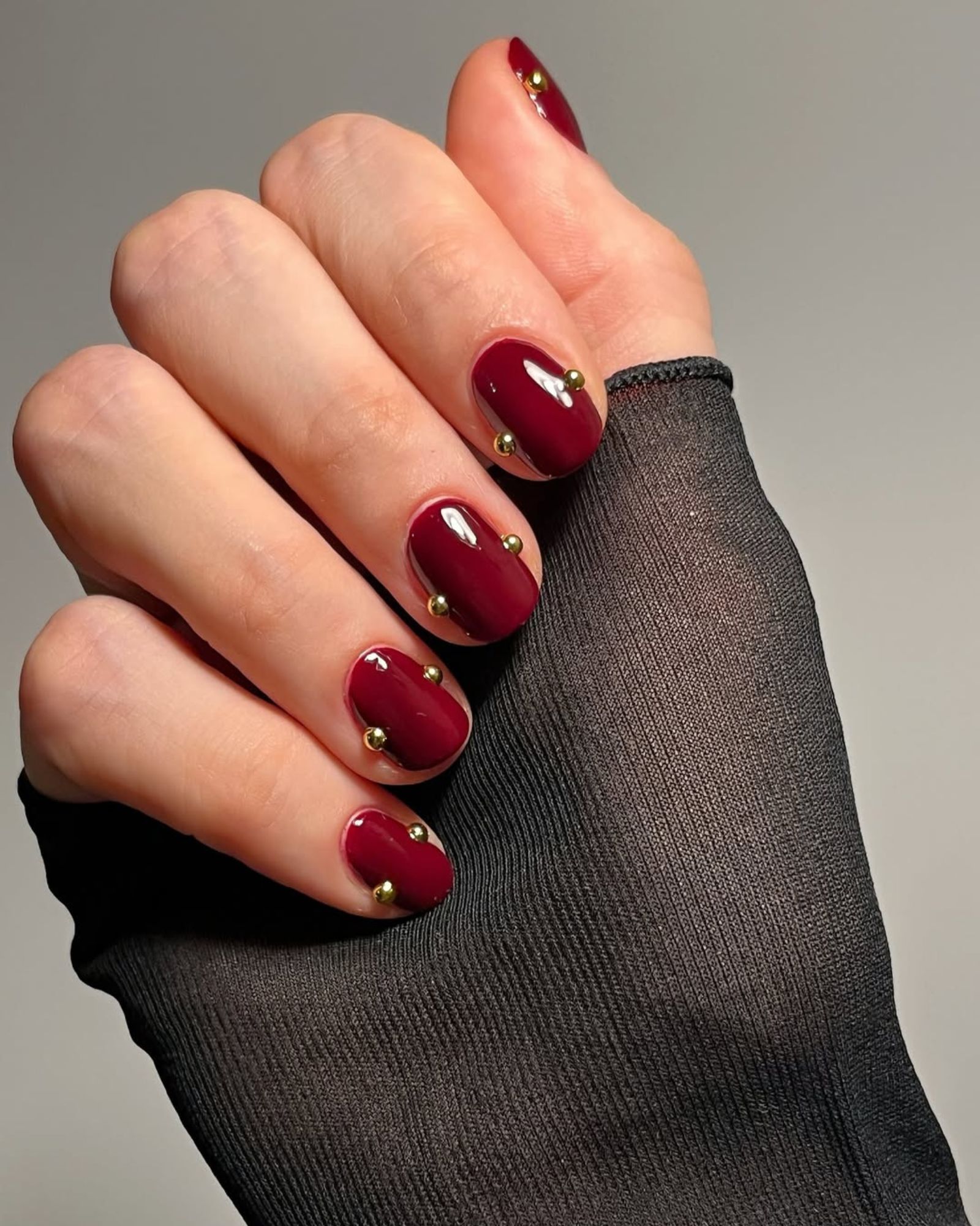 Studded Nail Trend @pink_oblivion