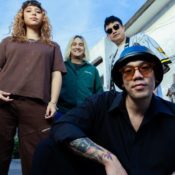 Rosalyn Brings Intimacy and Atmosphere Through Music