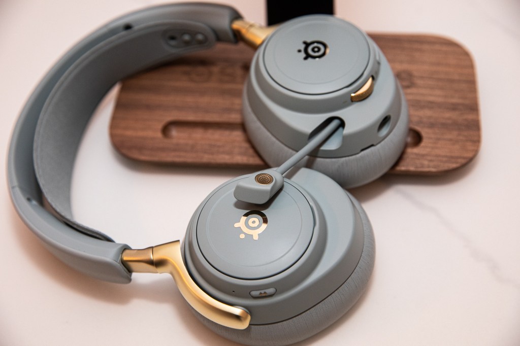 SteelSeries Arctis Nova Elite