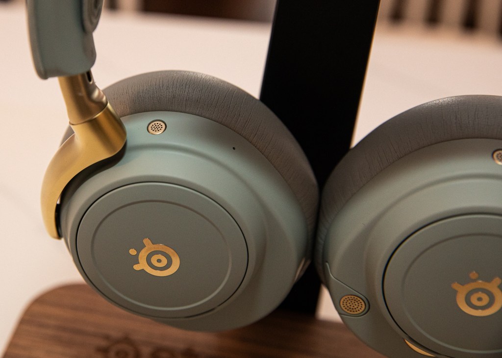 SteelSeries Arctis Nova Elite