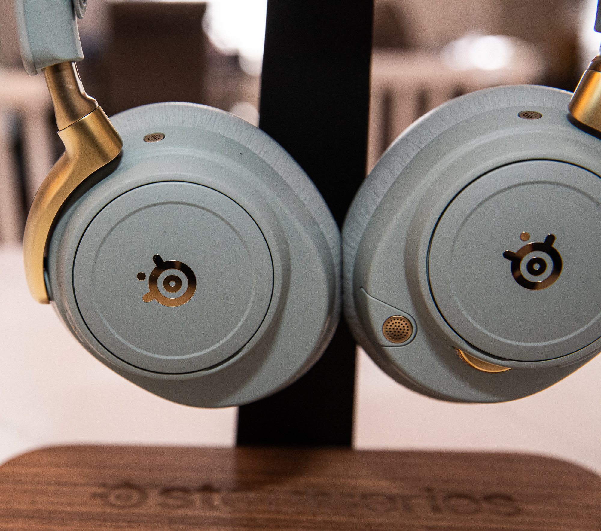 SteelSeries Arctis Nova Elite