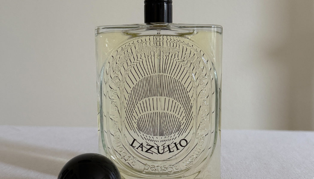 When I Want To Feel Like a Modern Christine Daaé, I Reach for This Feathery, French Perfume