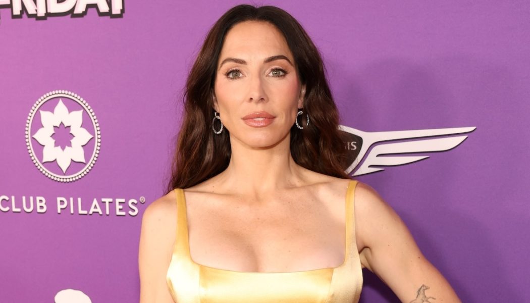 Whitney Cummings Shrugs Off Saudi Comedy Fest Criticism as "Just Racism"