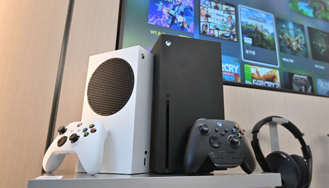 Xbox Hardware Sales Continue To Nosedive