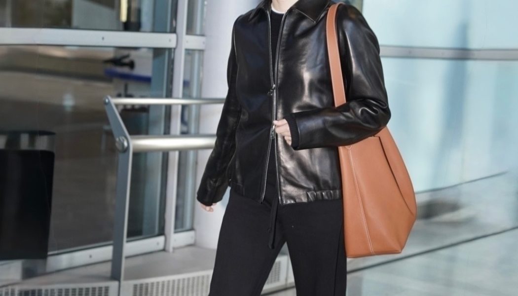 You *Could* Wear Leggings, But This Pant Trend Will Look Way More "First Class" at the Airport