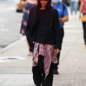 4 Years Later, This Chic Fall 2025-Coded Outfit From Zoë Kravitz Is Still On My Mind—Here's How to Re-Create It