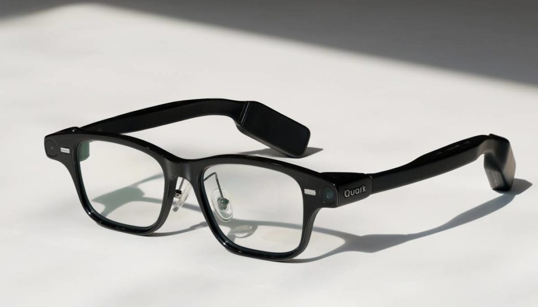 China’s Alibaba brings removable batteries to the smart glasses race