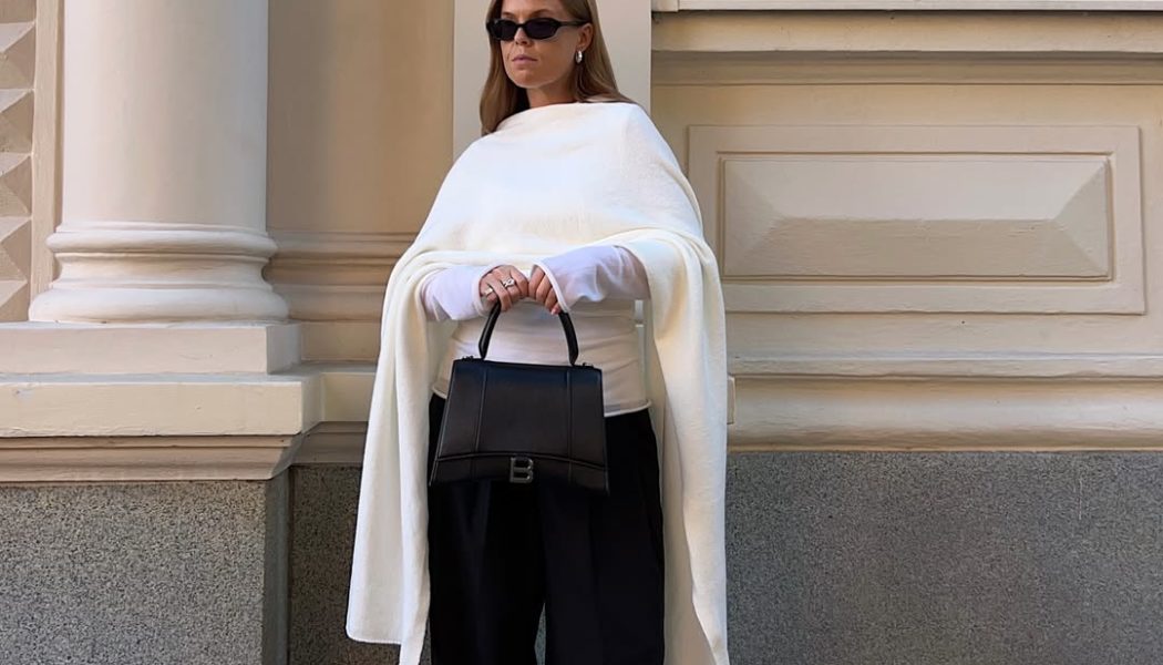 I Know You Have Classic Taste If You're Carrying This Elegant Handbag Style