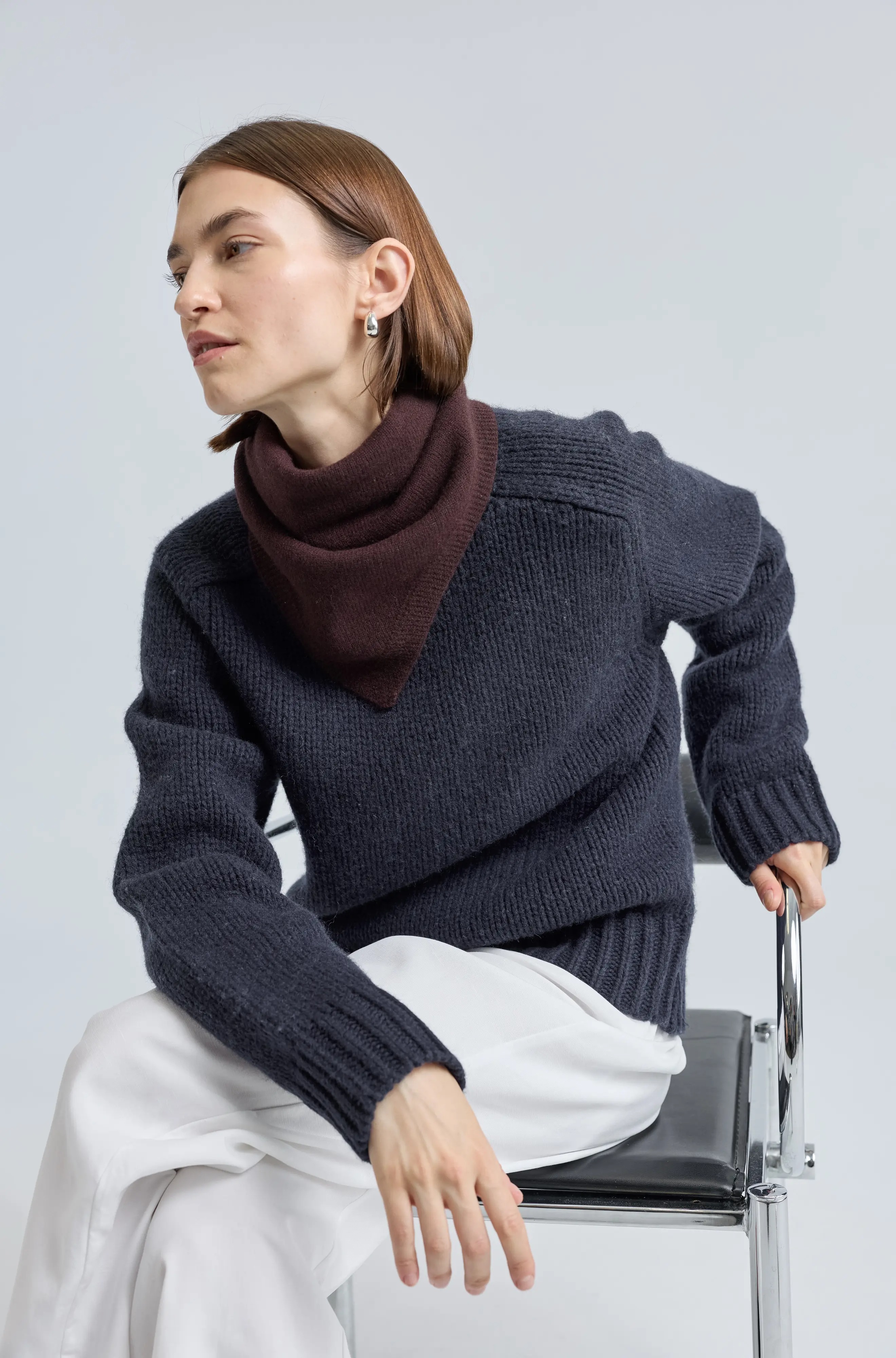 Almina Concept, Triangle Neck Scarf