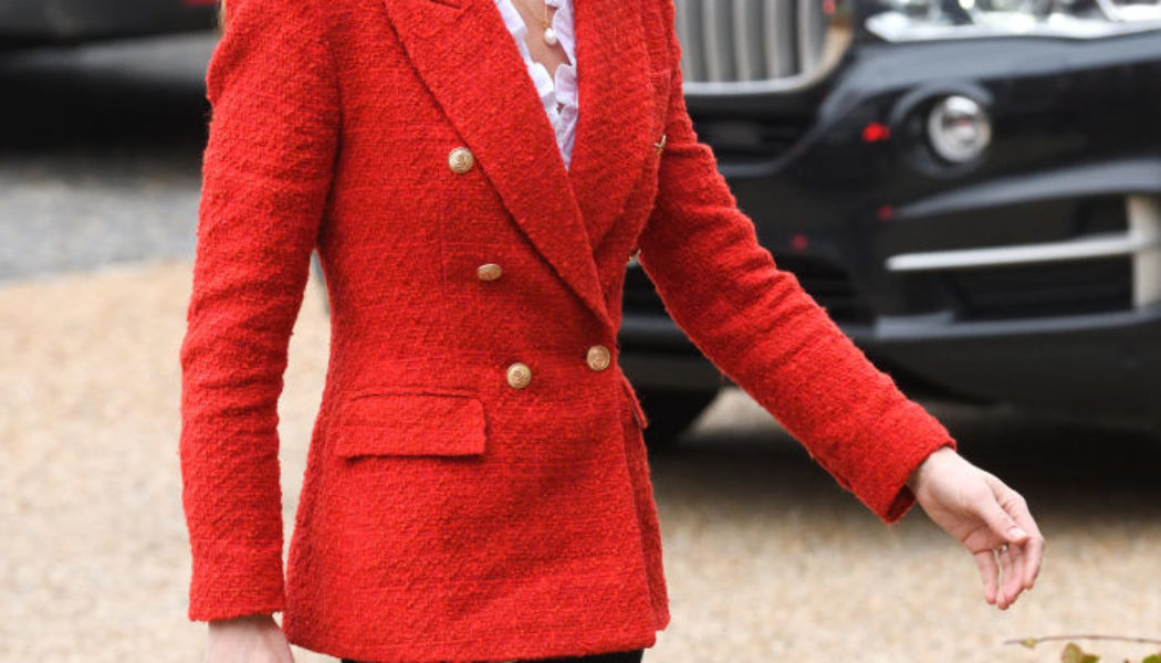 Kate Middleton’s Sleek, Timeless Handbag Rarely Goes on Sale—Now It’s 20% Off for Black Friday