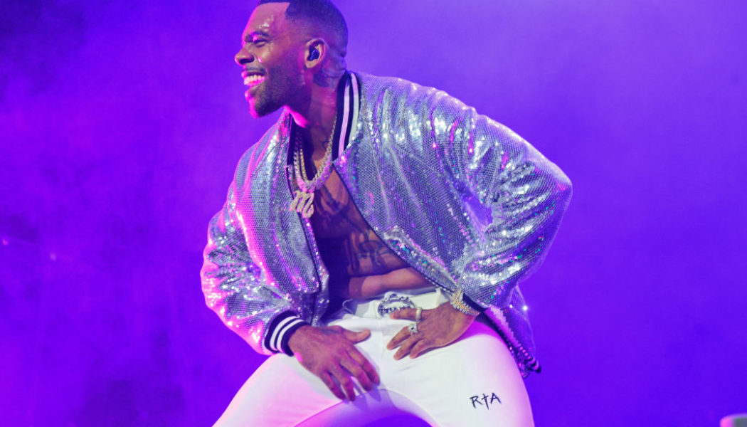 Mario Checks Fans For Touching His Manhood While Performing