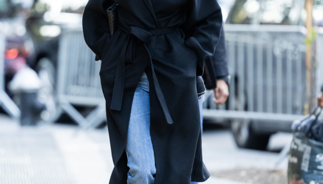 No Buttons, Not Double-Breasted—This Is The Classic Coat Trend Kendall, Dakota and Anya are Wearing Instead