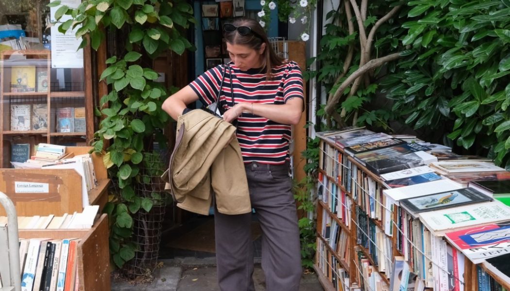 Not all Shoes Go With Chocolate Brown Jeans, But These 5 Styles Definitely Do