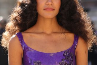 Olivia Dean's Beauty Looks Are Peak RomCom Realness—9 Moments That Made Us Fall In Love