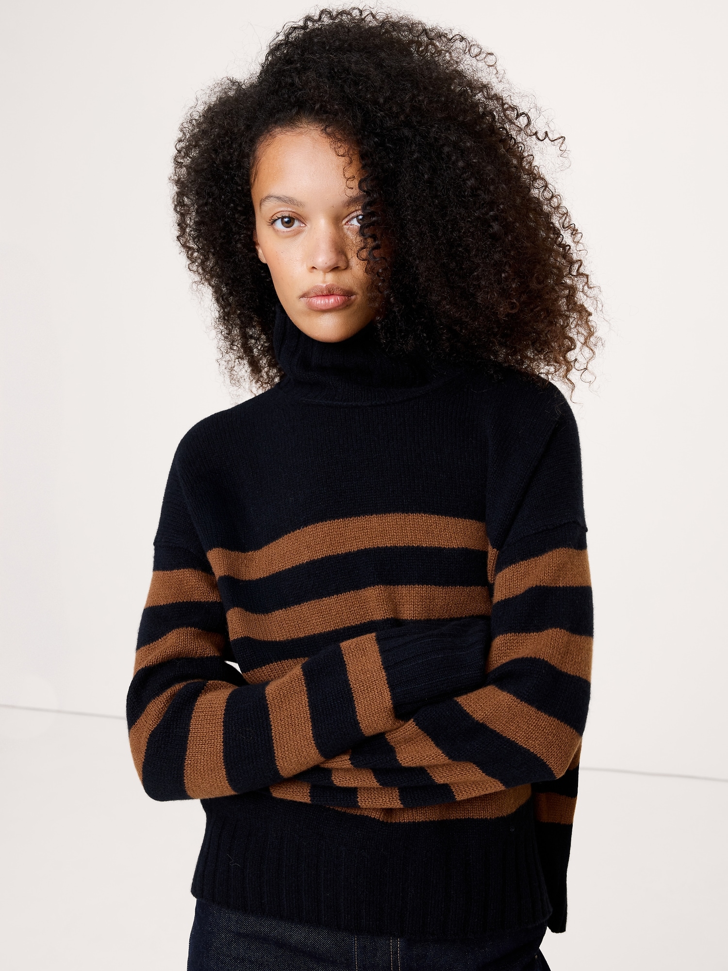 Relaxed Cashmere Turtleneck Sweater