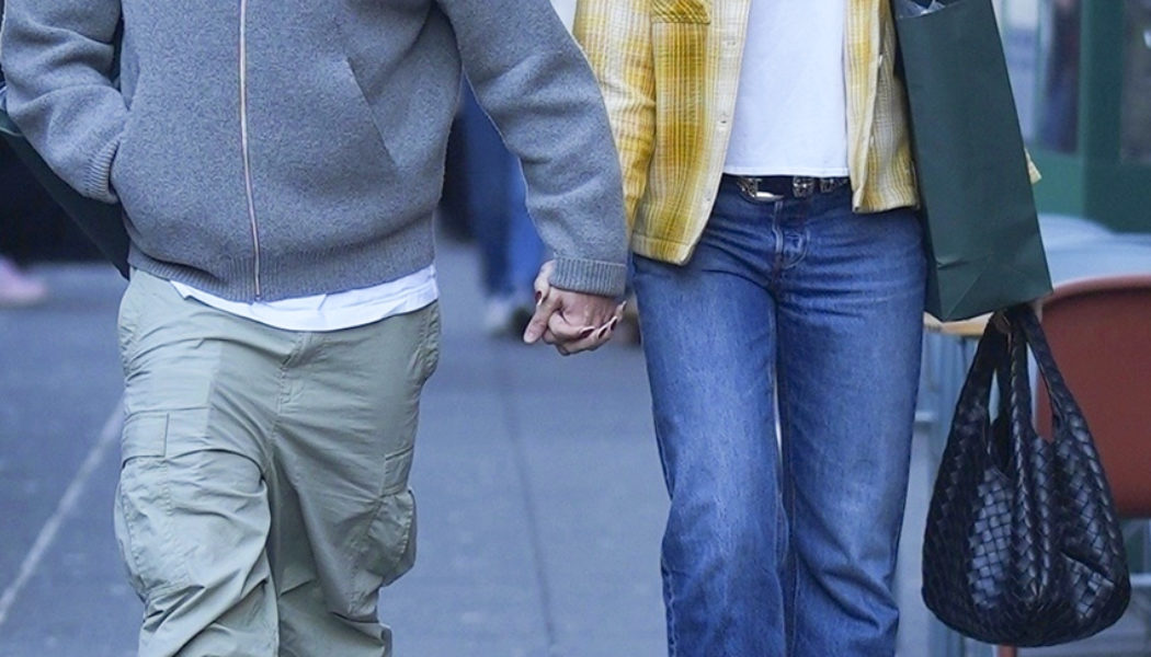 This Is the Only 2025 Outfit Trend That Matters on 60-Degree Days