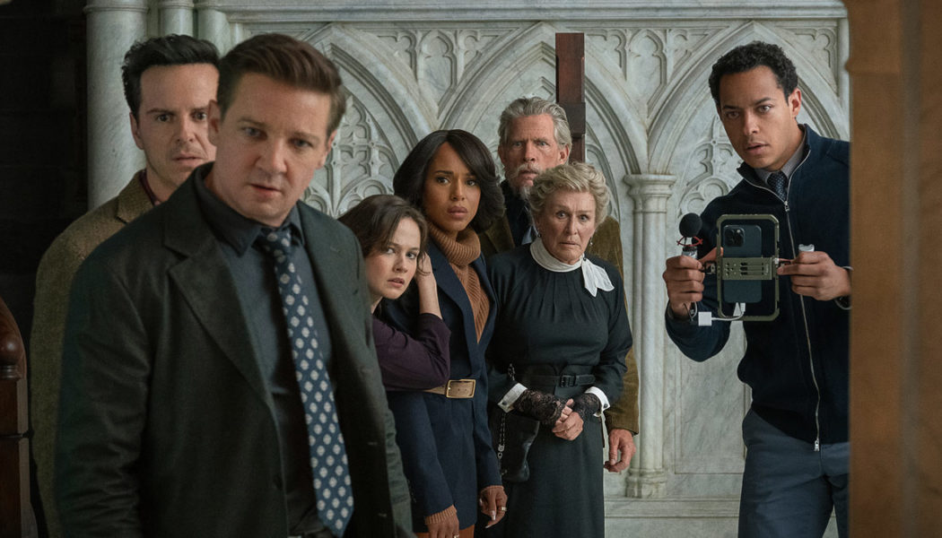 Wake Up Dead Man: A Holy Murder and a Heavenly Cast