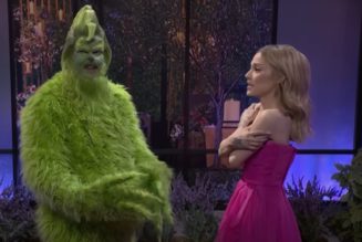Ariana Grande Falls for The Grinch in Love Is Blind Parody Sketch on SNL