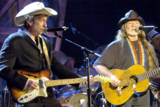 Bob Dylan Attempts to Describe Willie Nelson: "How Would You Define the Indefinable?"