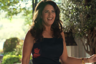 D'Arcy Carden on Loot, Dual Accents, and Making Out with Maya Rudolph: Podcast