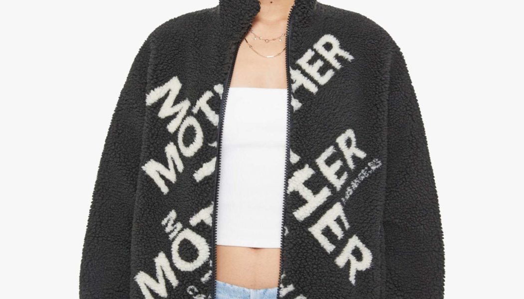 Hailee Steinfeld's Pregnancy Announcement Is About to Make This Trendy Fleece Jacket Sell Out