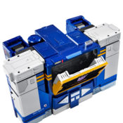 Hasbro & Robosen Robotics Unveil Auto Converting 'Transformers' Soundwave Robot