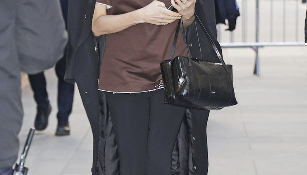 If You're More Prada Than Pilates, This Is How to Wear Leggings in 2026