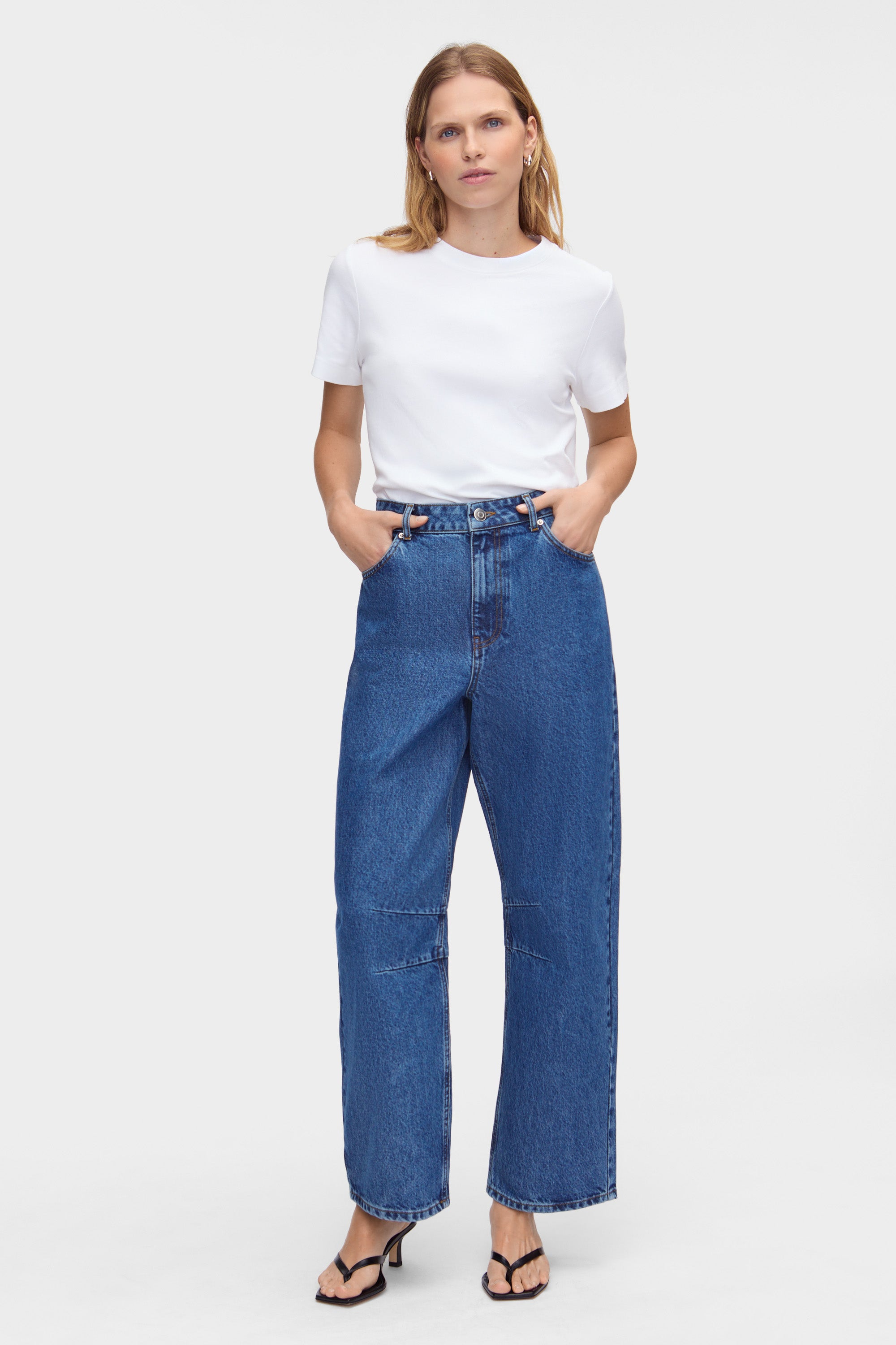 Mid Rise Rigid Barrel Jeans
