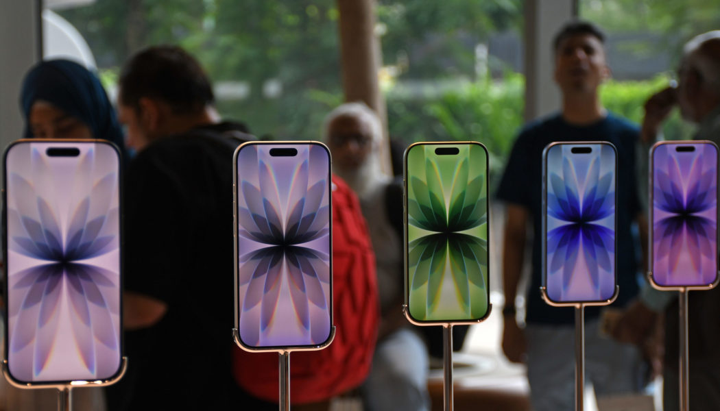 India’s government backs down after Apple refuses order to preinstall app