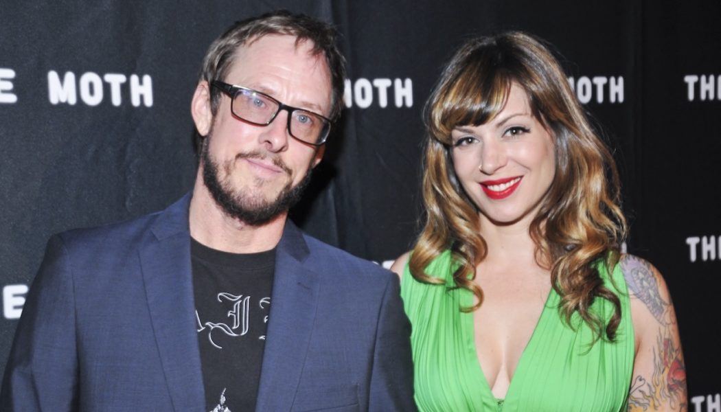 Jillian Lauren Files for Divorce from Weezer Bassist Scott Shriner