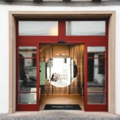 Lifestyle-Welt: Riani eröffnet Pilates-Studio